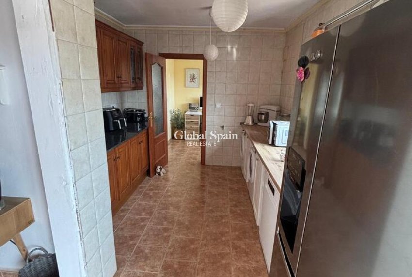 Resale - HOUSE -
DOLORES - Costa Blanca