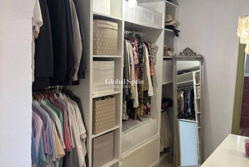 Resale - HOUSE -
DOLORES - Costa Blanca