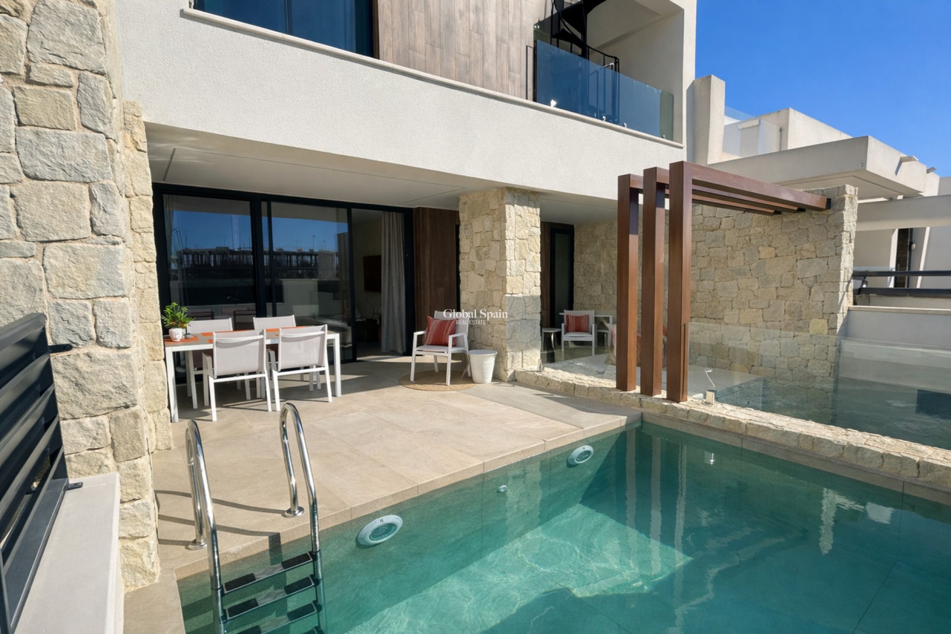 Resale - HOUSE -
DOLORES - Costa Blanca