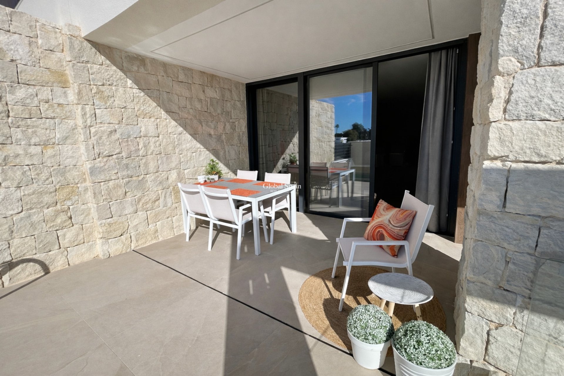 Resale - HOUSE -
DOLORES - Costa Blanca