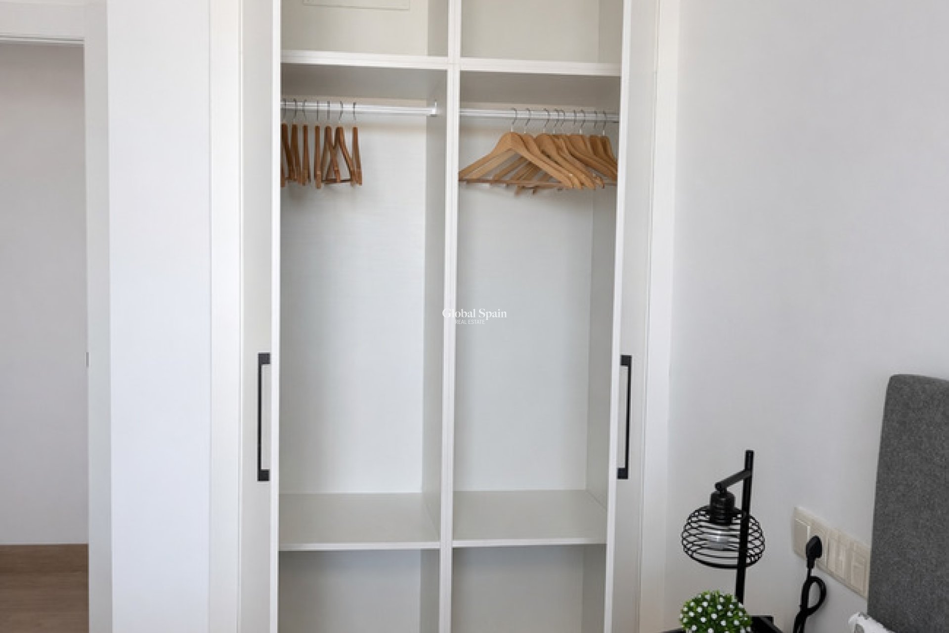 Resale - HOUSE -
DOLORES - Costa Blanca