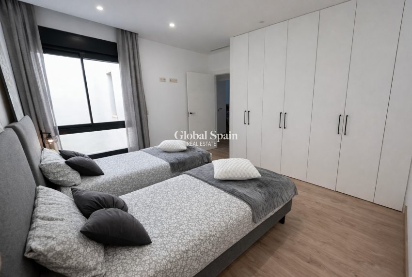 Resale - HOUSE -
DOLORES - Costa Blanca