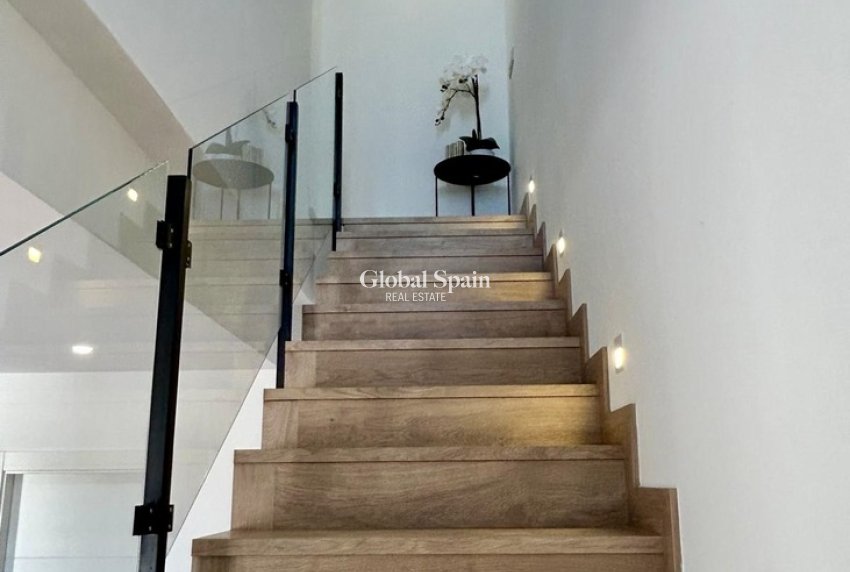 Resale - HOUSE -
DOLORES - Costa Blanca