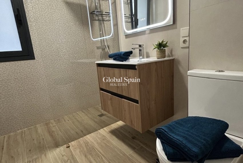 Resale - HOUSE -
DOLORES - Costa Blanca