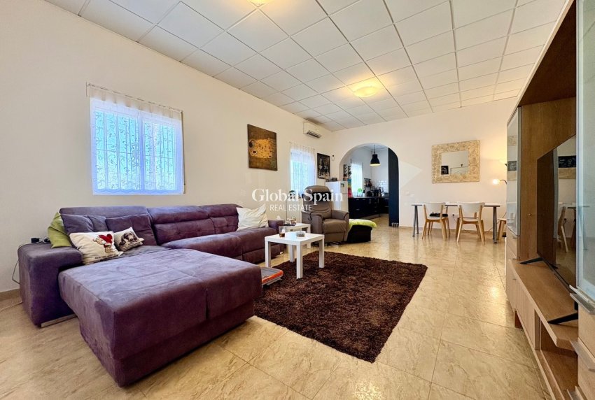 Resale - HOUSE -
DOLORES - Costa Blanca