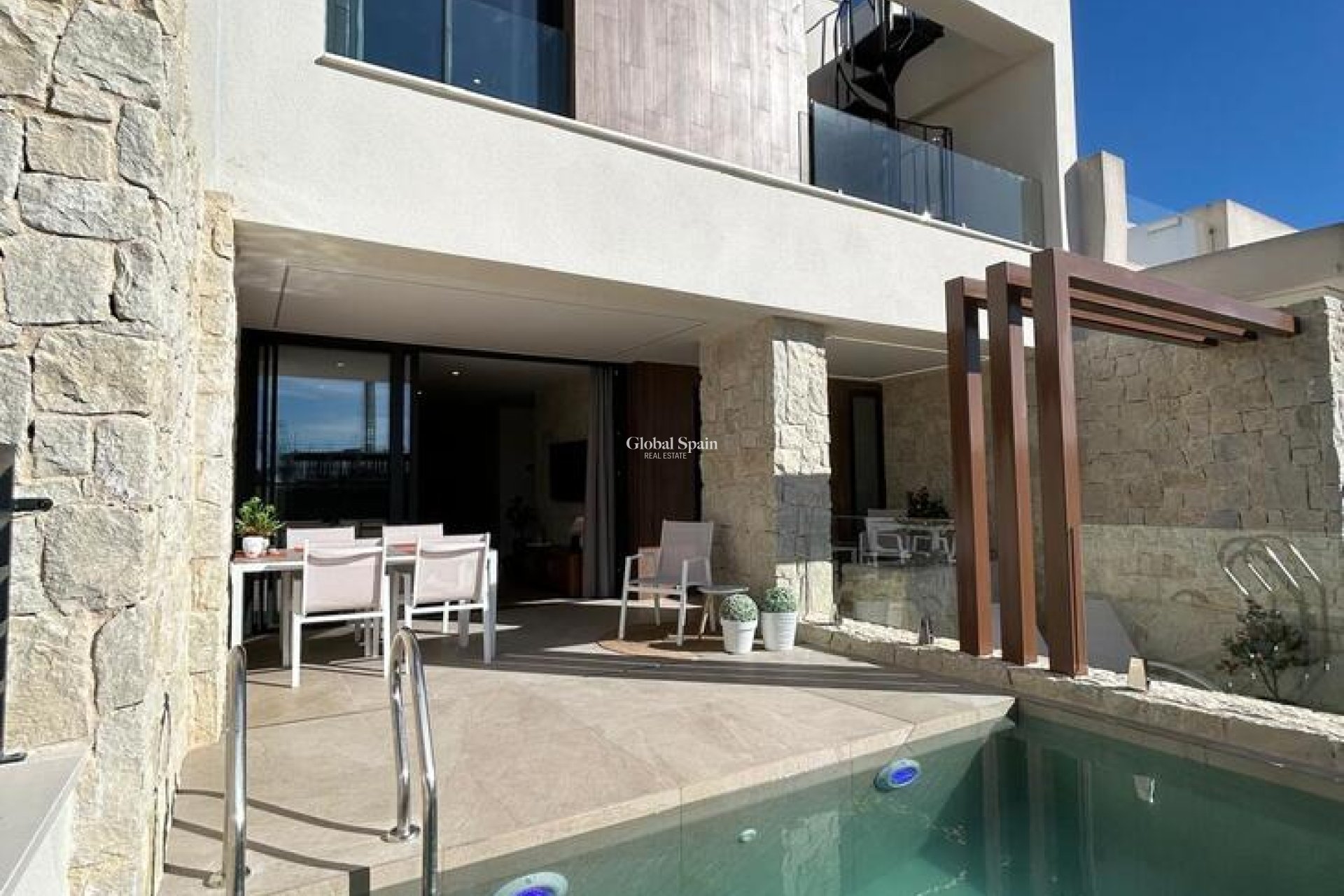 Resale - HOUSE -
DOLORES - Costa Blanca