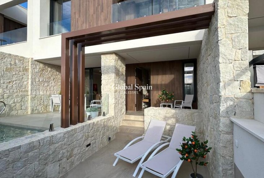 Resale - HOUSE -
DOLORES - Costa Blanca