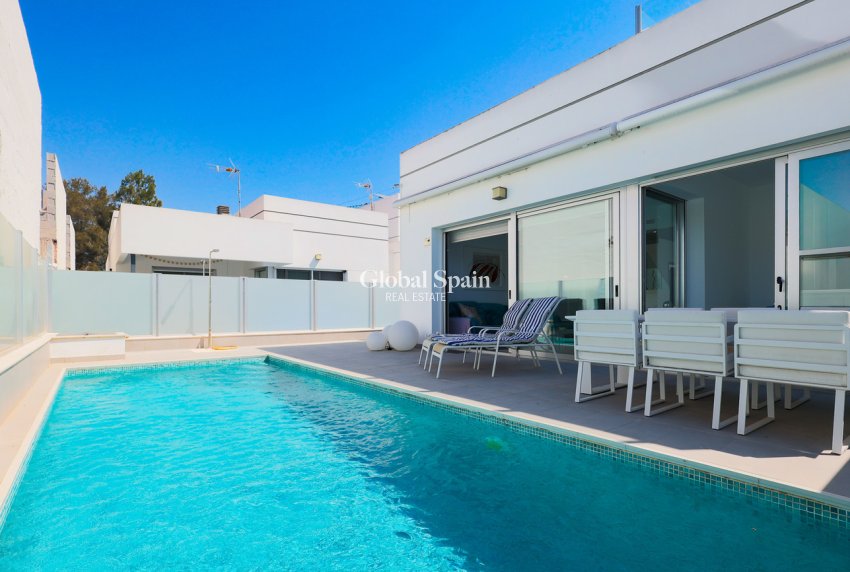 Resale - HOUSE -
DOLORES - Costa Blanca