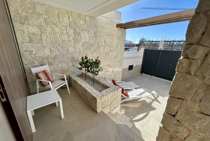 Resale - HOUSE -
DOLORES - Costa Blanca