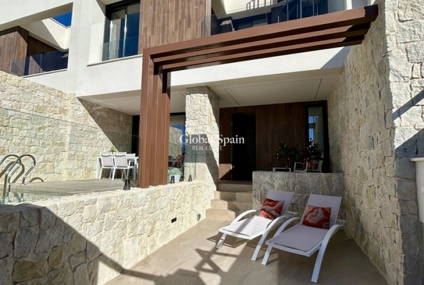 Resale - HOUSE -
DOLORES - Costa Blanca