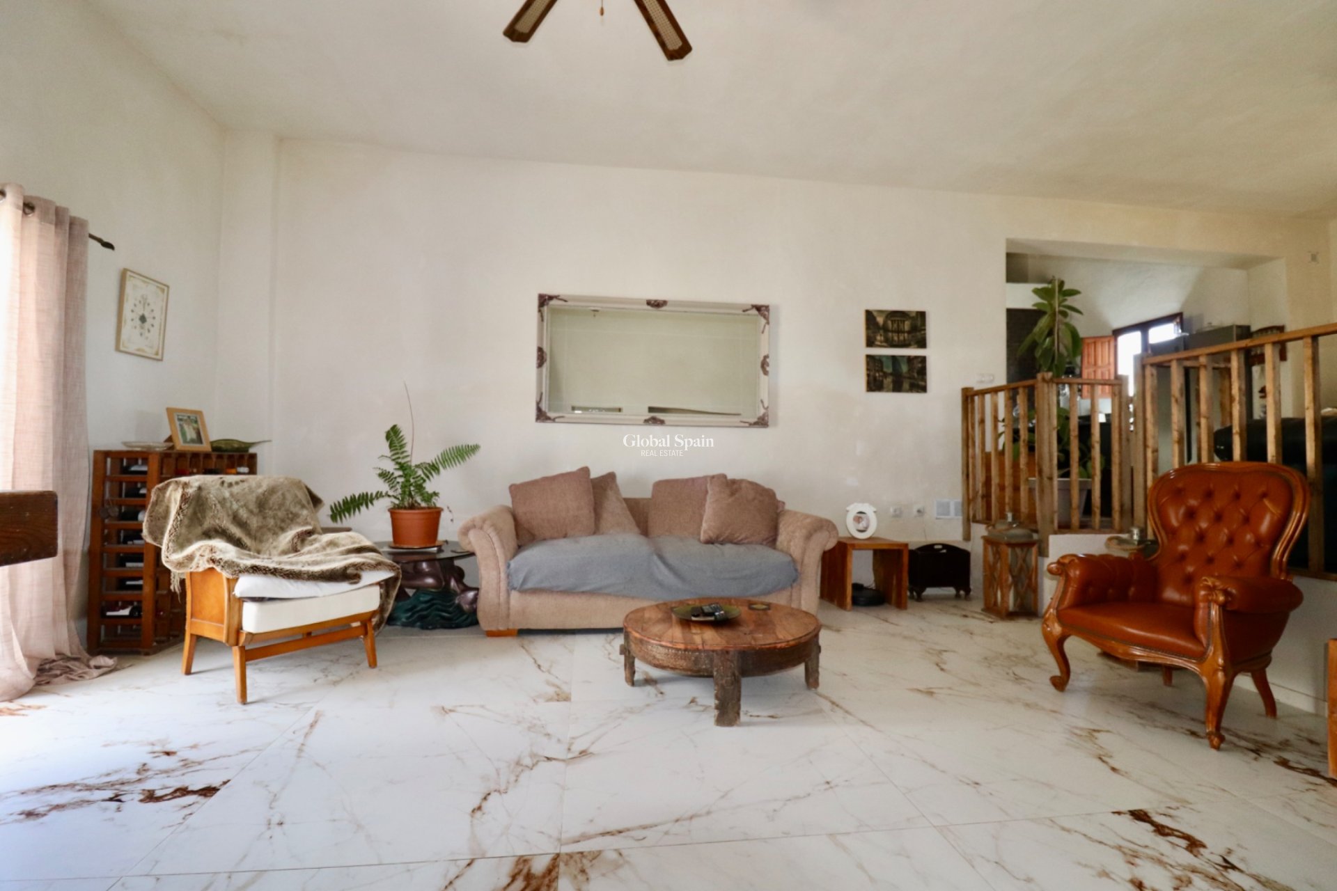 Resale - HOUSE -
DOLORES