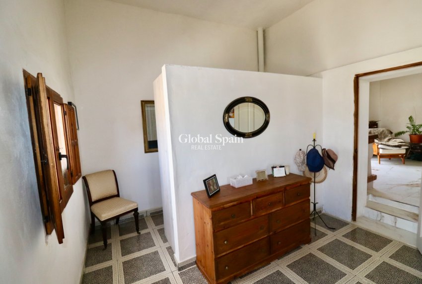 Resale - HOUSE -
DOLORES
