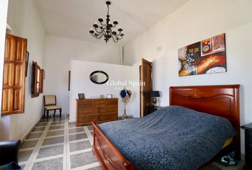 Resale - HOUSE -
DOLORES