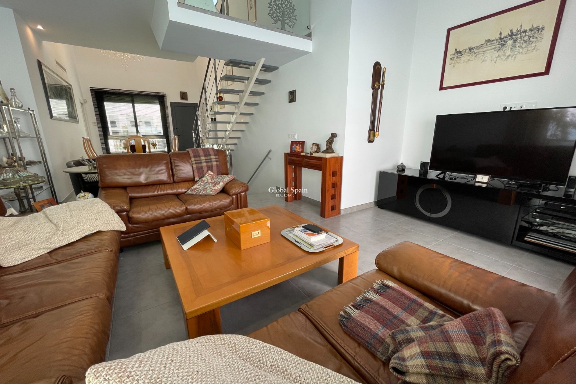 Resale - House -
DOLORES