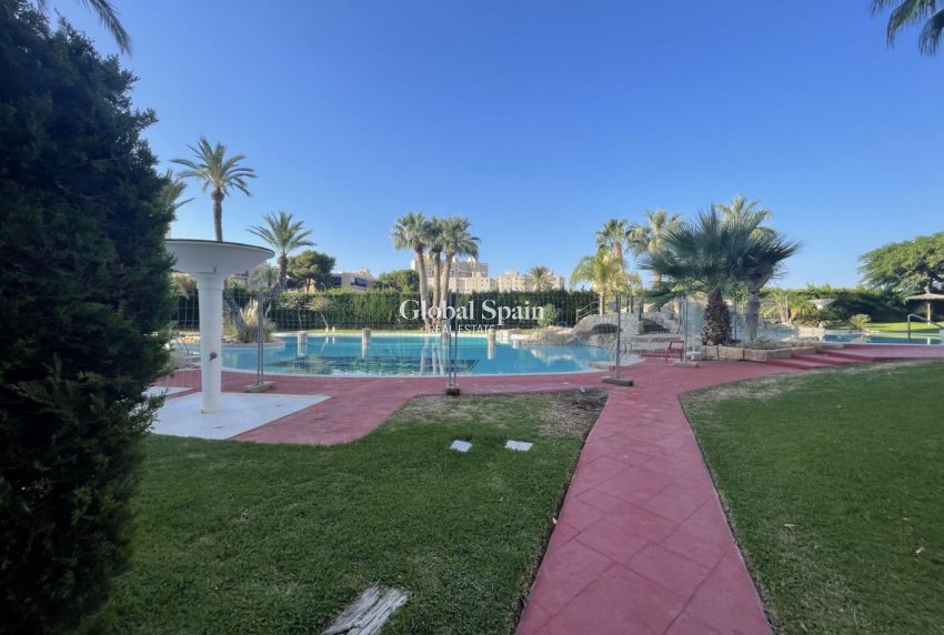 Resale - HOUSE -
EL CAMPELLO - Costa Blanca
