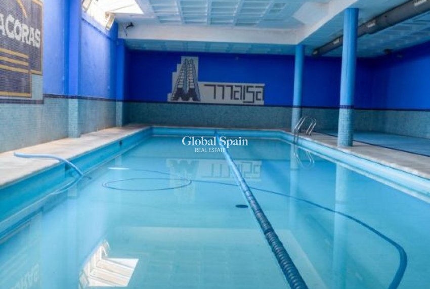 Resale - HOUSE -
EL CAMPELLO - Costa Blanca