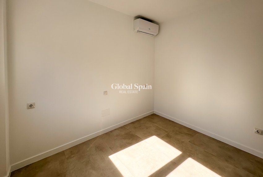 Resale - HOUSE -
EL CAMPELLO - Pueblo Acantilado - Venta Lanuza