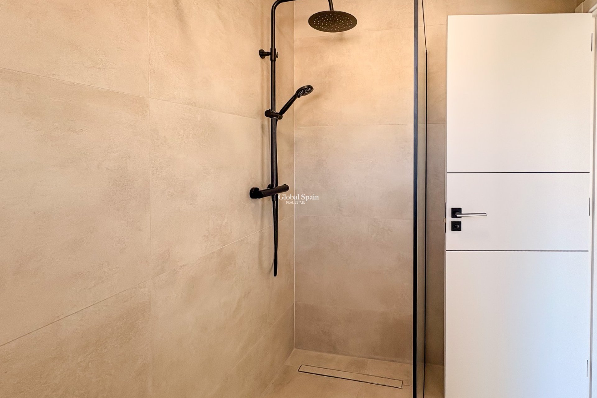 Resale - HOUSE -
EL CAMPELLO - Pueblo Acantilado - Venta Lanuza