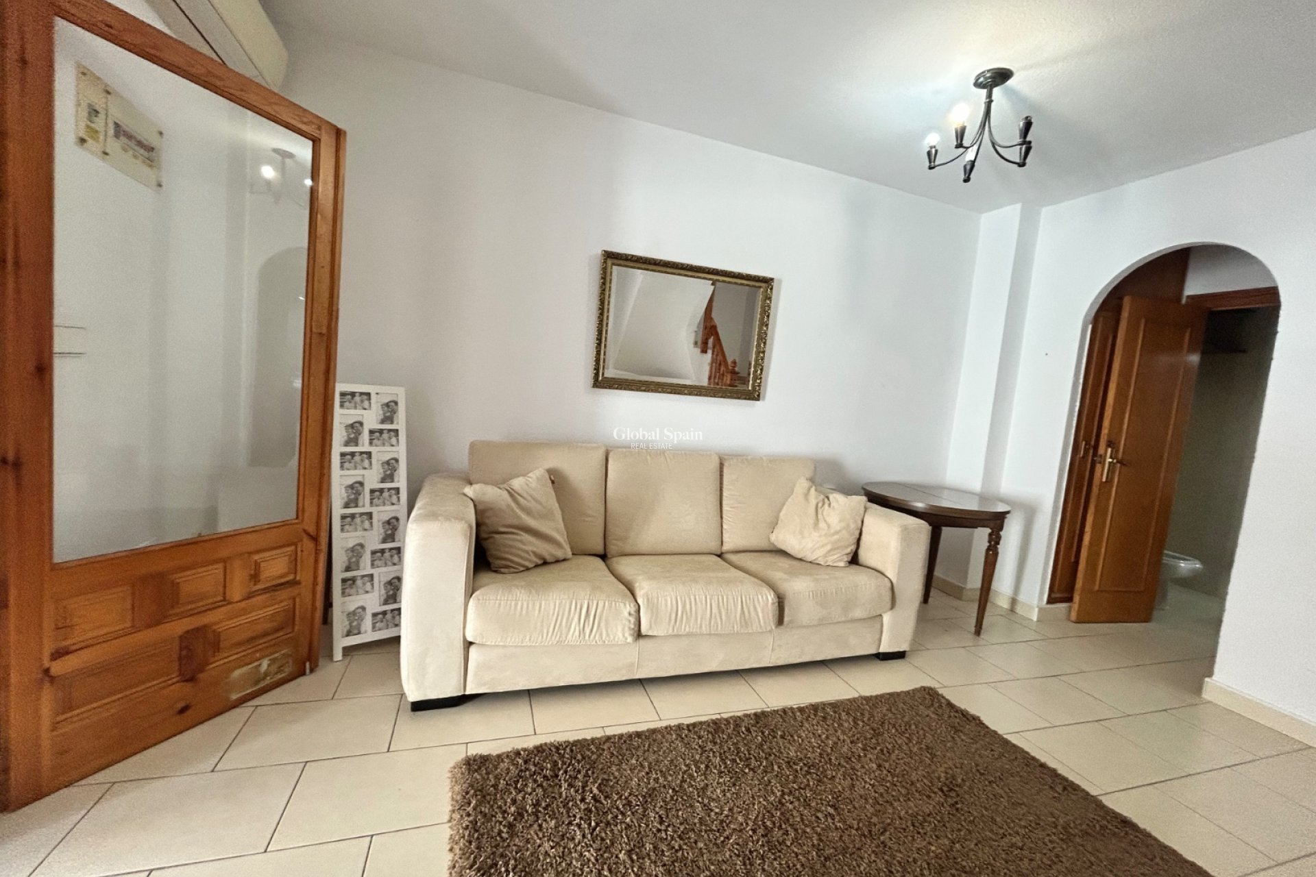 Resale - HOUSE -
EL CHAPARRAL - Inland