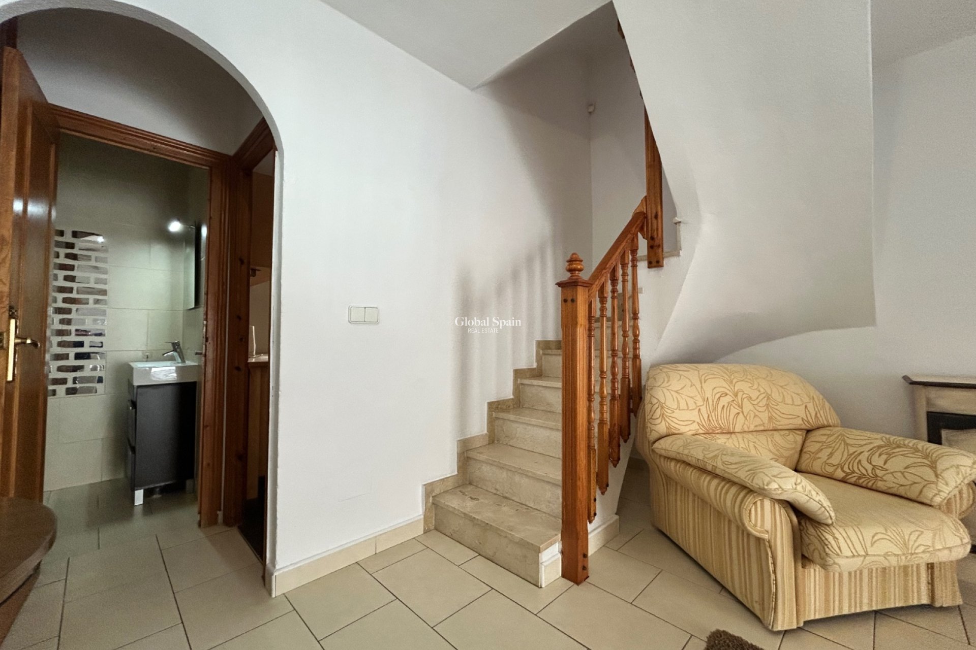 Resale - HOUSE -
EL CHAPARRAL - Inland