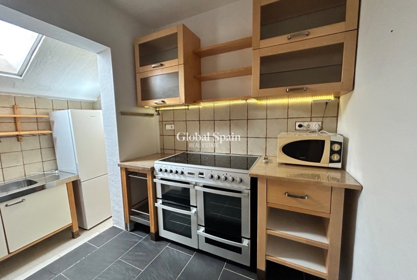 Resale - HOUSE -
EL CHAPARRAL - Inland