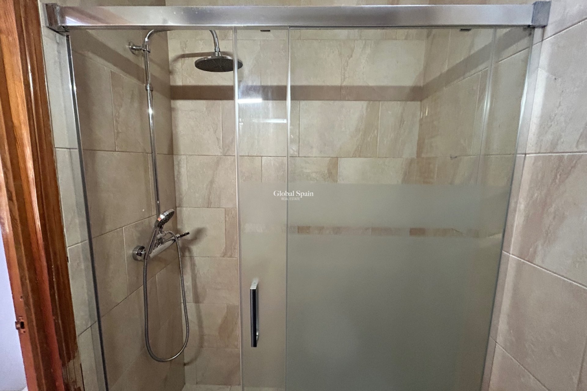 Resale - HOUSE -
EL CHAPARRAL - Inland