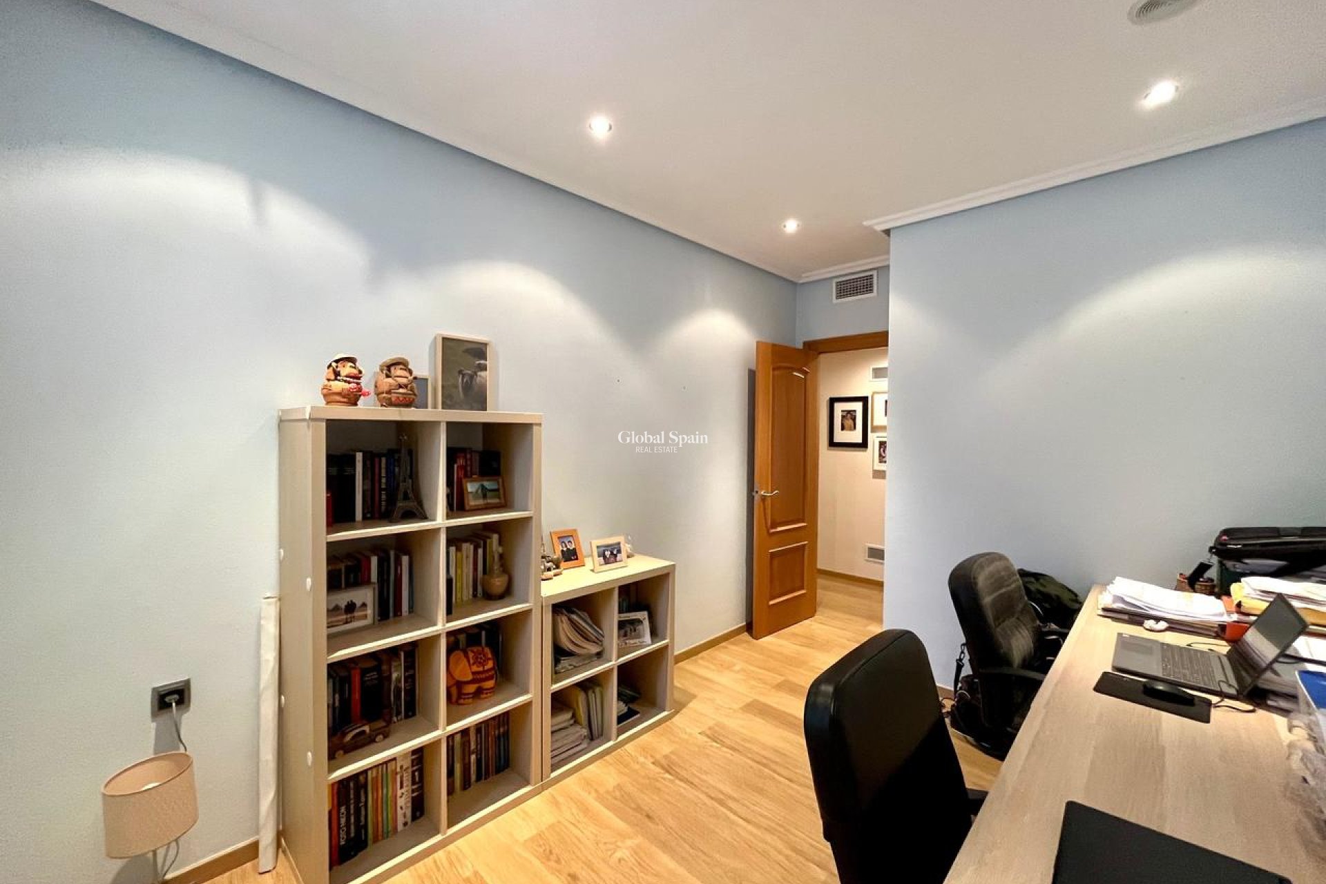 Resale - HOUSE -
EL ESPARRAGAL - Inland