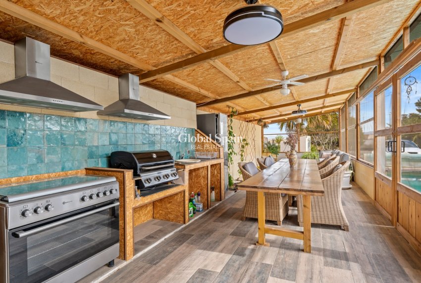 Resale - HOUSE -
EL ESPARRAGAL - Inland