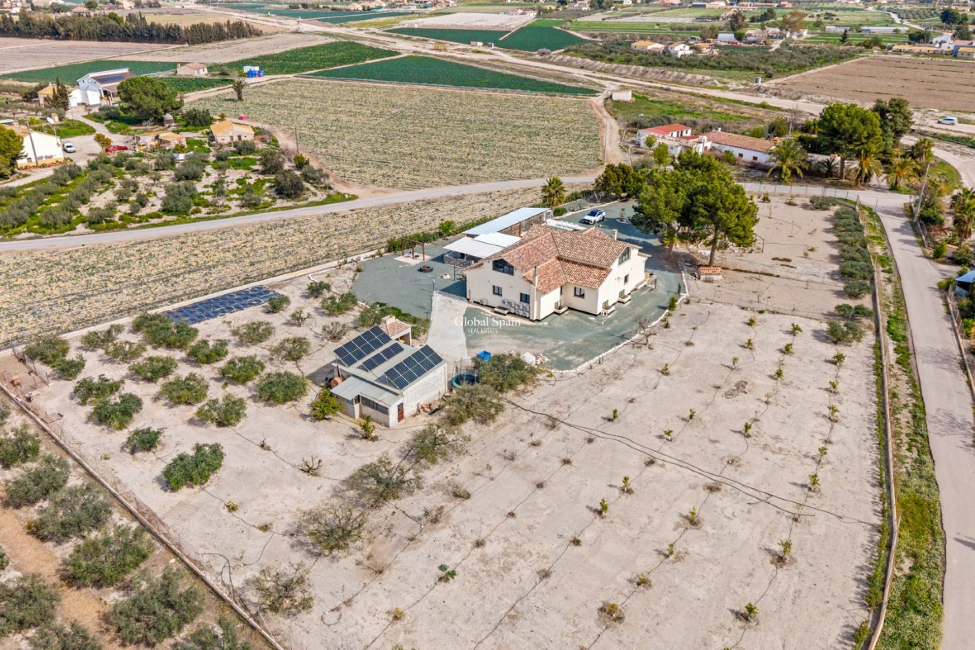 Resale - HOUSE -
EL ESPARRAGAL - Inland