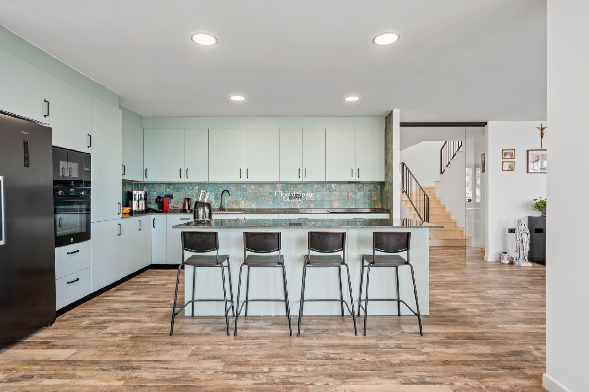 Resale - HOUSE -
EL ESPARRAGAL - Inland