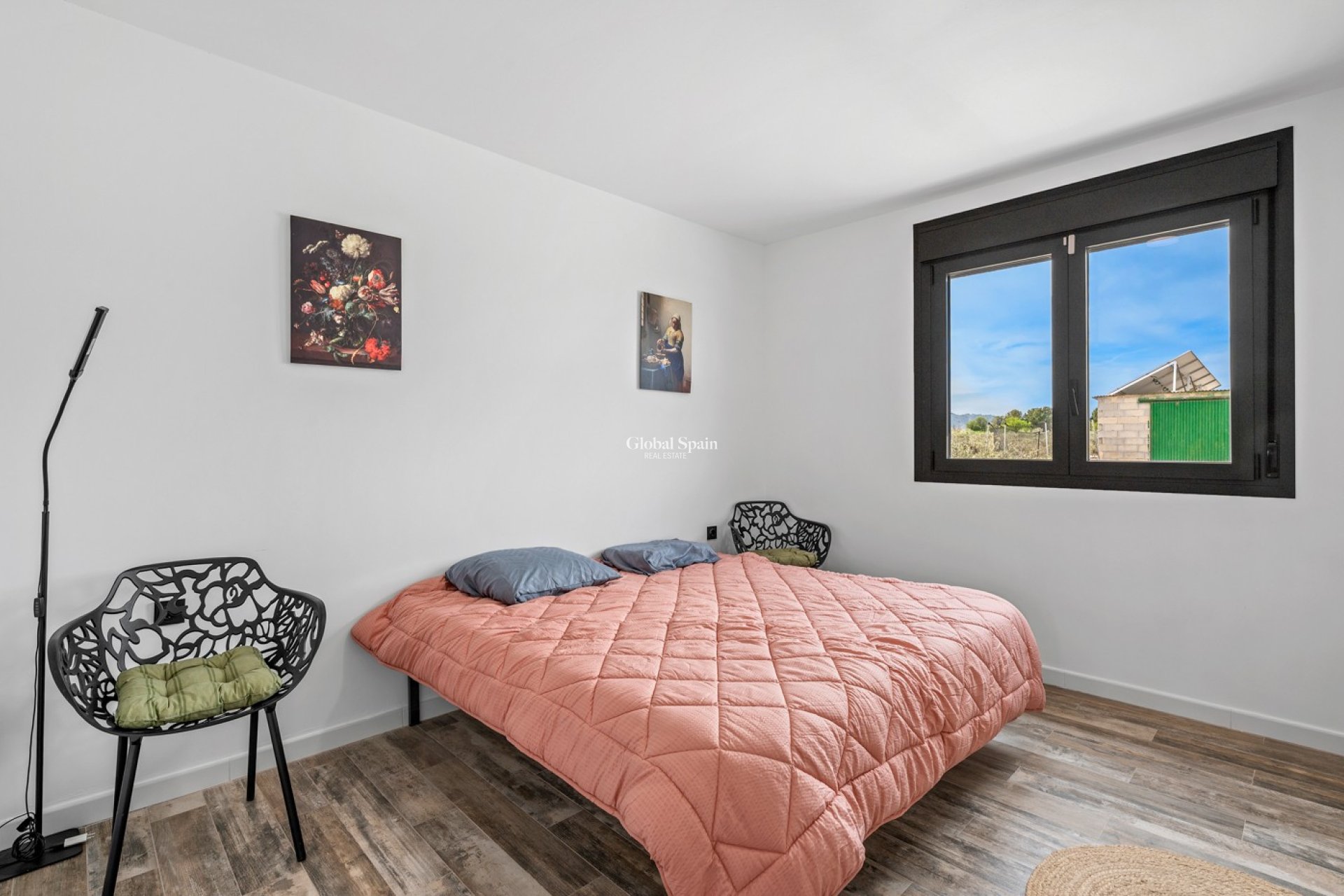 Resale - HOUSE -
EL ESPARRAGAL - Inland