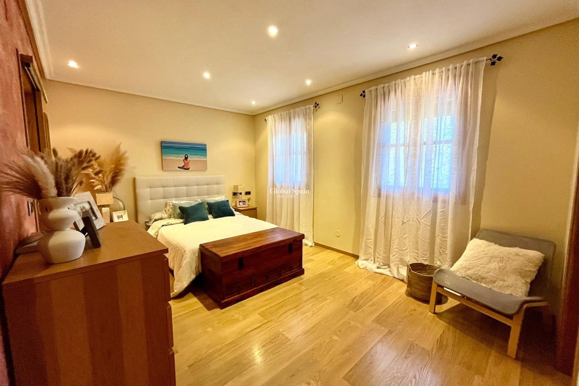 Resale - HOUSE -
EL ESPARRAGAL - Inland