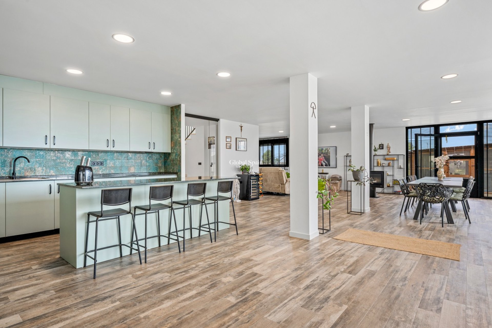 Resale - HOUSE -
EL ESPARRAGAL - Inland