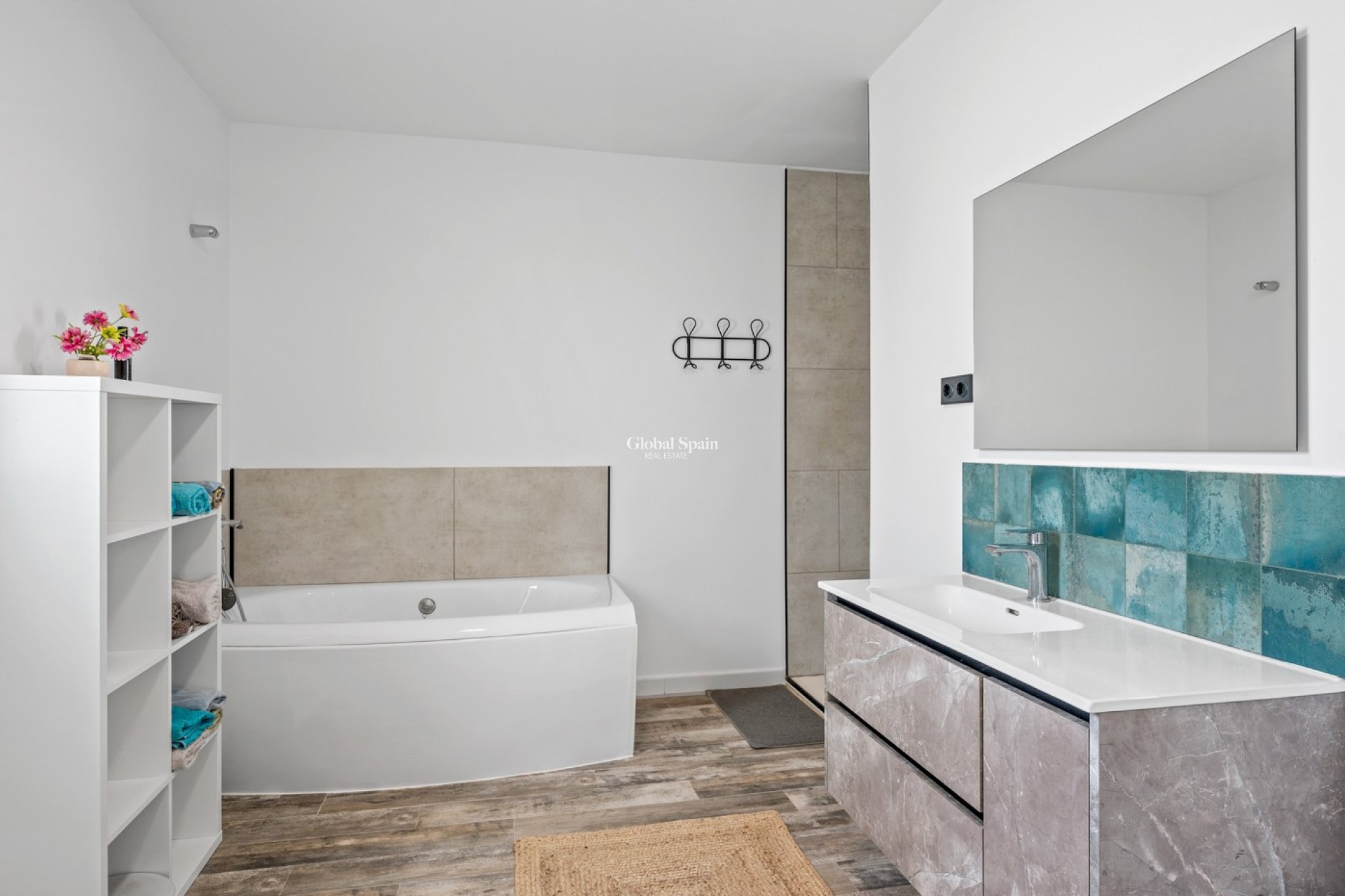 Resale - HOUSE -
EL ESPARRAGAL - Inland