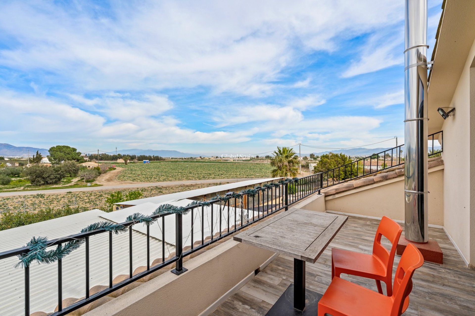 Resale - HOUSE -
EL ESPARRAGAL - Inland