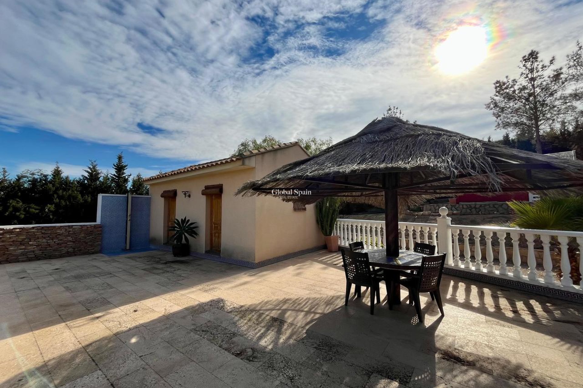 Resale - HOUSE -
EL ESPARRAGAL - Inland