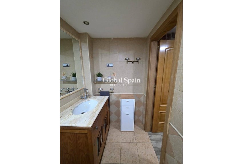 Resale - HOUSE -
EL PALMAR - Zona Centro