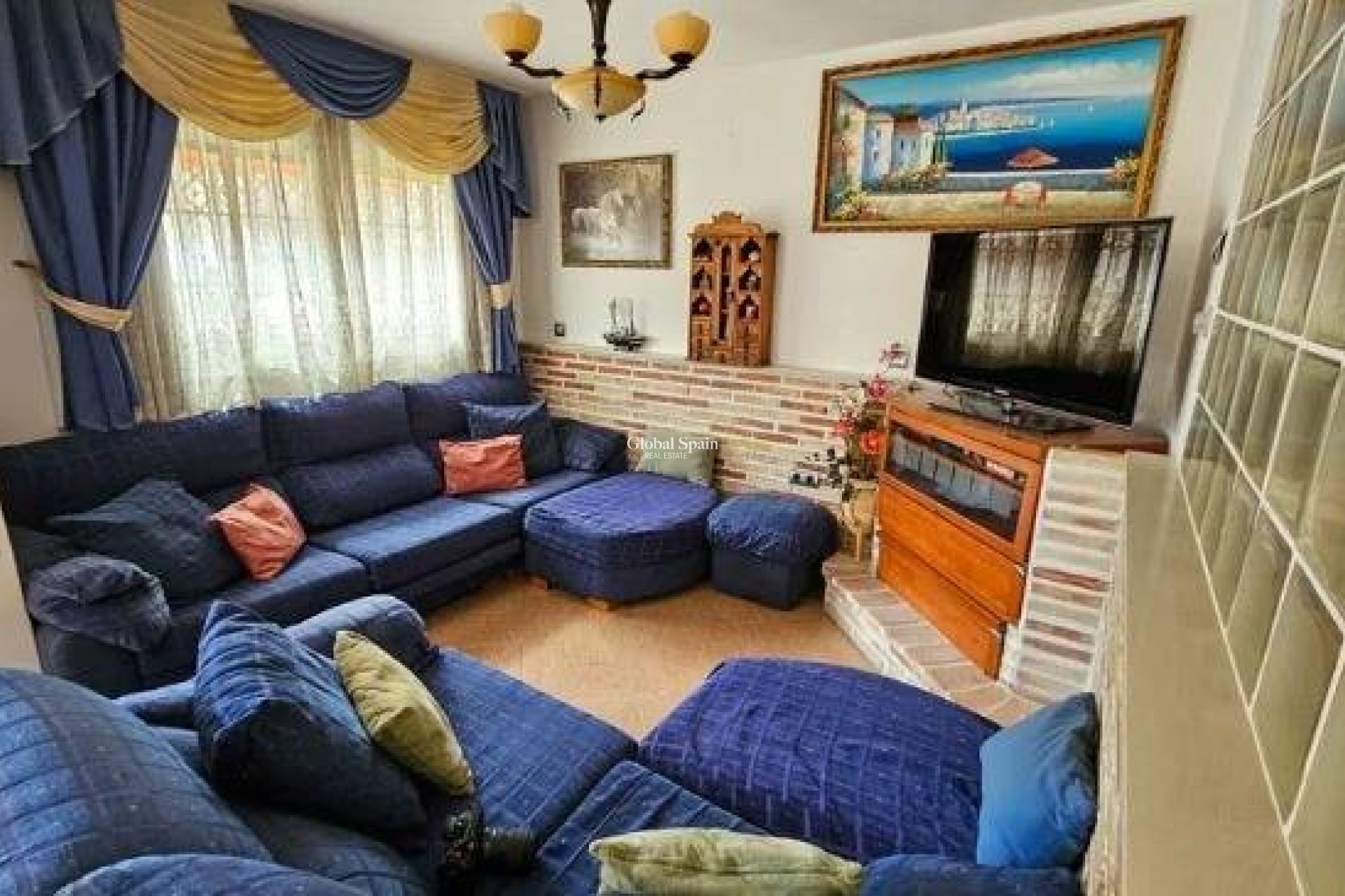 Resale - HOUSE -
EL PALMAR - Zona Centro