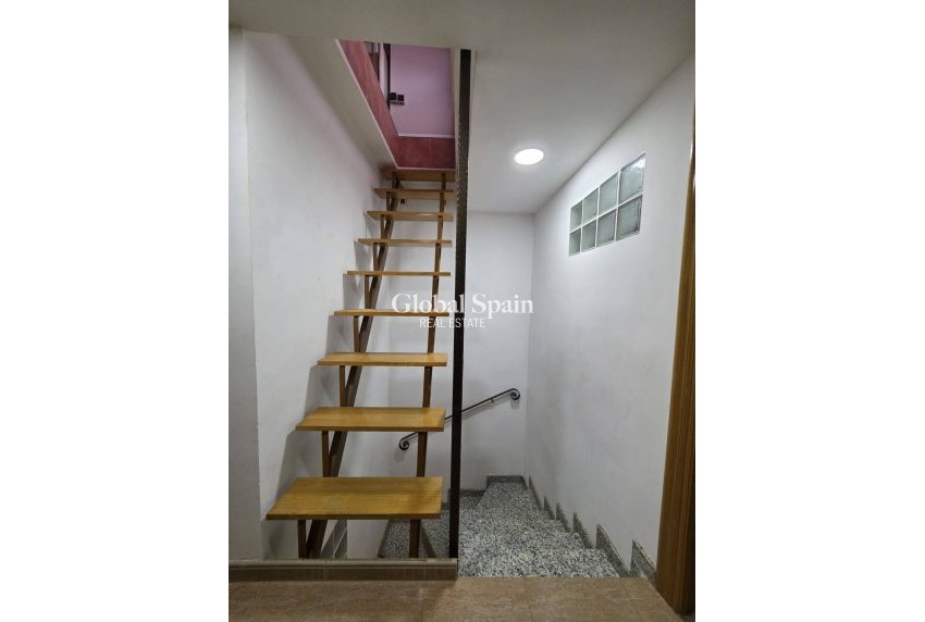 Resale - HOUSE -
EL PALMAR - Zona Centro