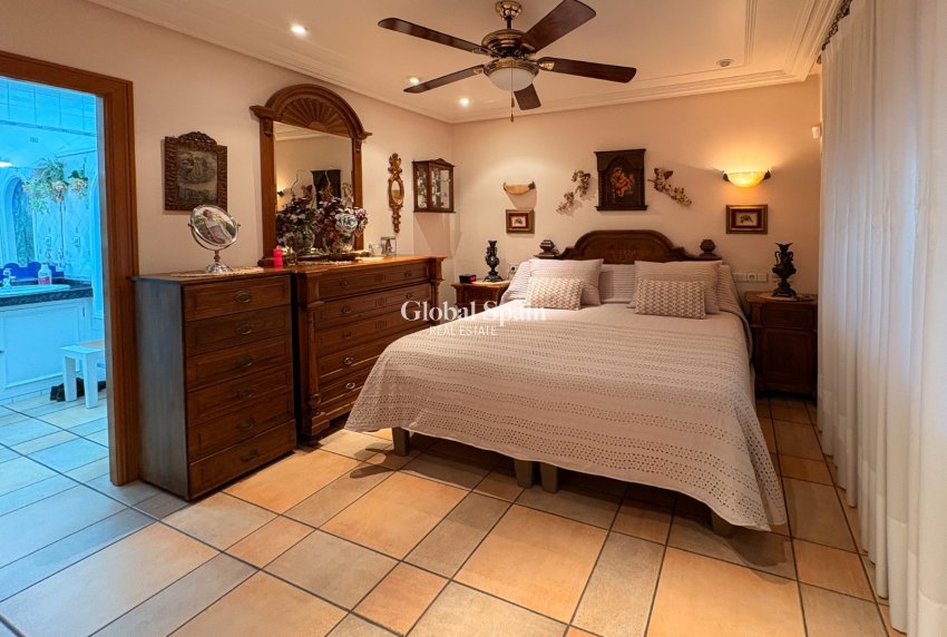 Resale - HOUSE -
ELCHE - Altzabares Alto