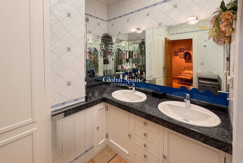 Resale - HOUSE -
ELCHE - Altzabares Alto