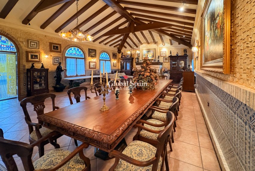 Resale - HOUSE -
ELCHE - Altzabares Alto