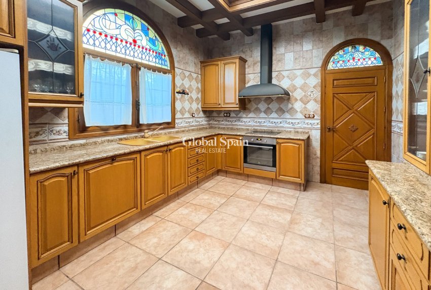 Resale - HOUSE -
ELCHE - Altzabares Alto