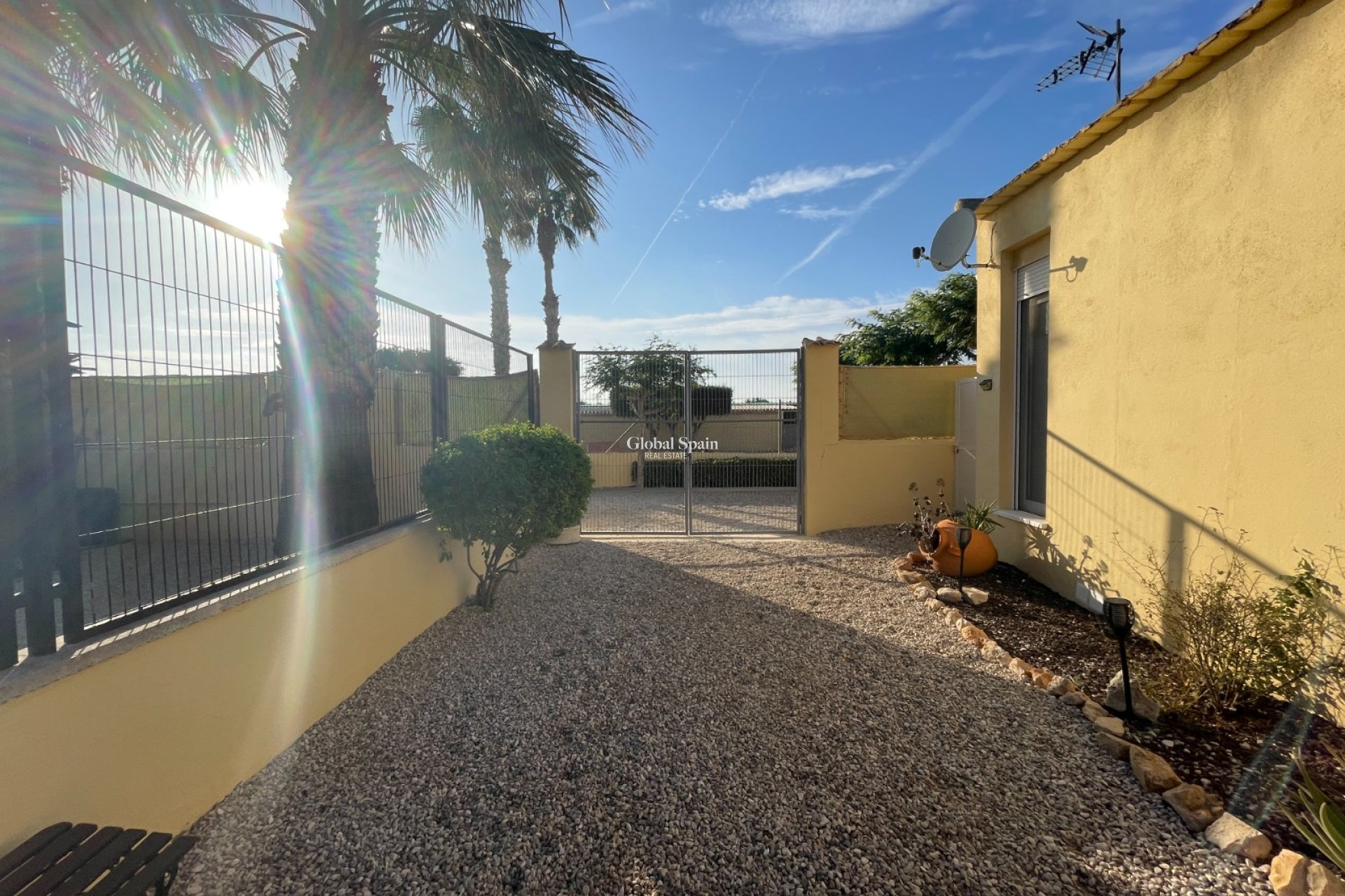 Resale - HOUSE -
ELCHE - Costa Blanca