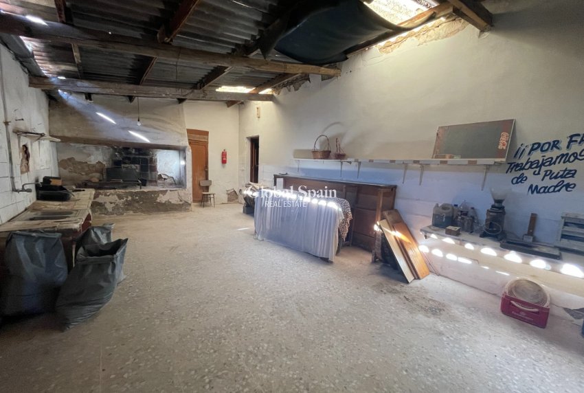 Resale - HOUSE -
ELCHE - Costa Blanca