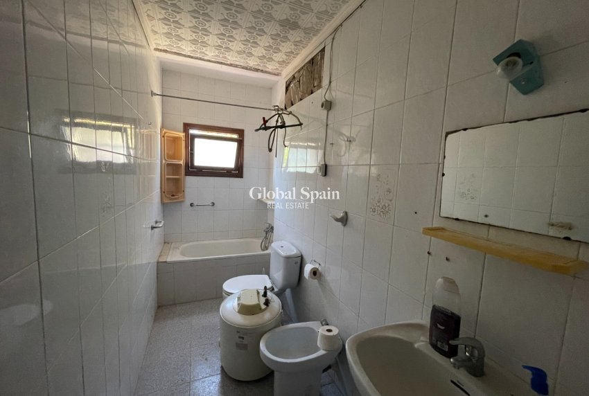 Resale - HOUSE -
ELCHE - Costa Blanca