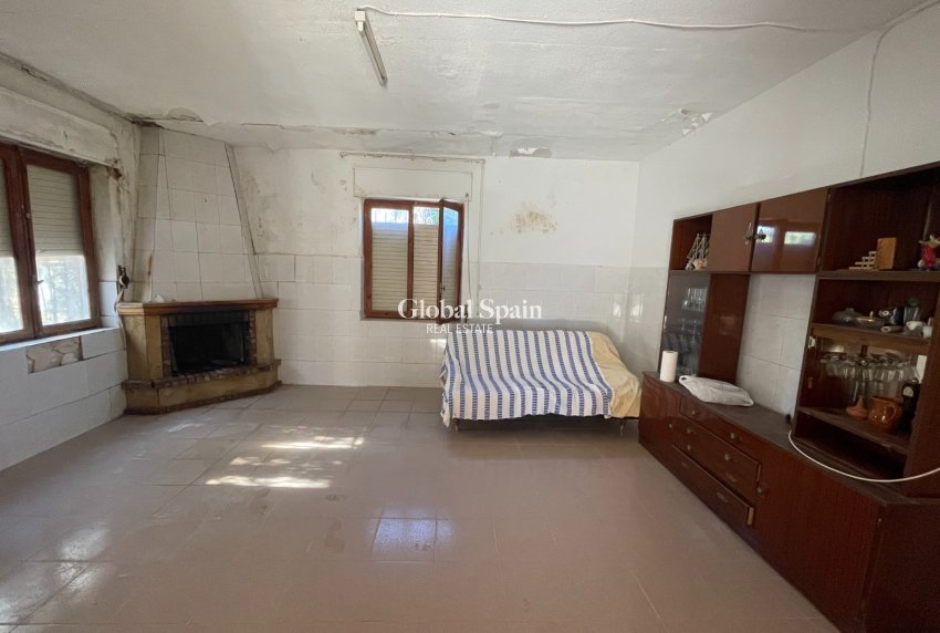 Resale - HOUSE -
ELCHE - Costa Blanca