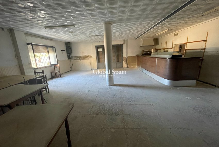 Resale - HOUSE -
ELCHE - Costa Blanca