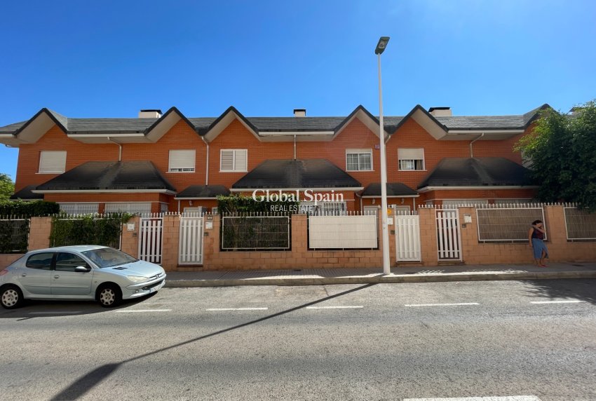 Resale - HOUSE -
ELCHE - Costa Blanca