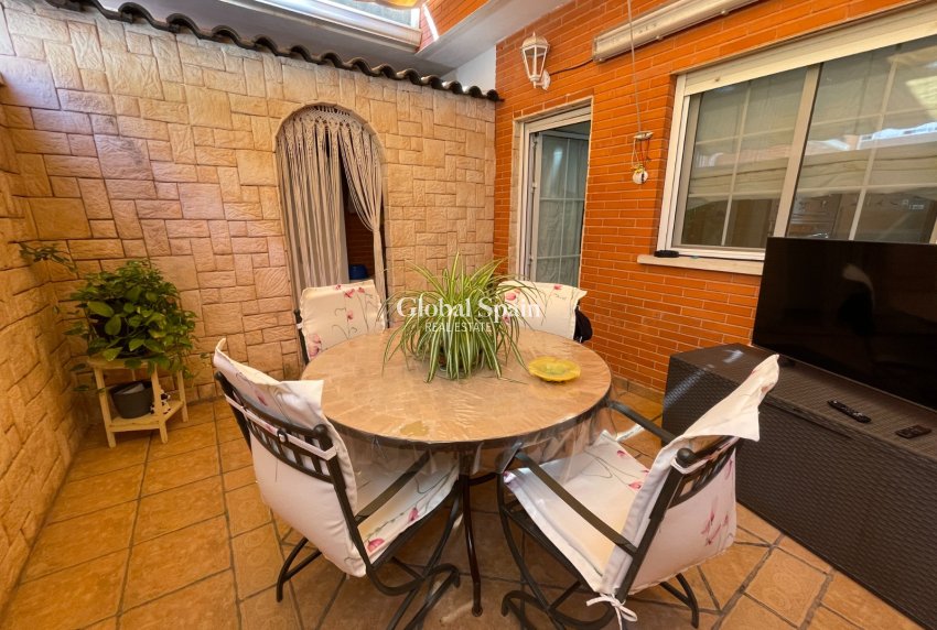 Resale - HOUSE -
ELCHE - Costa Blanca